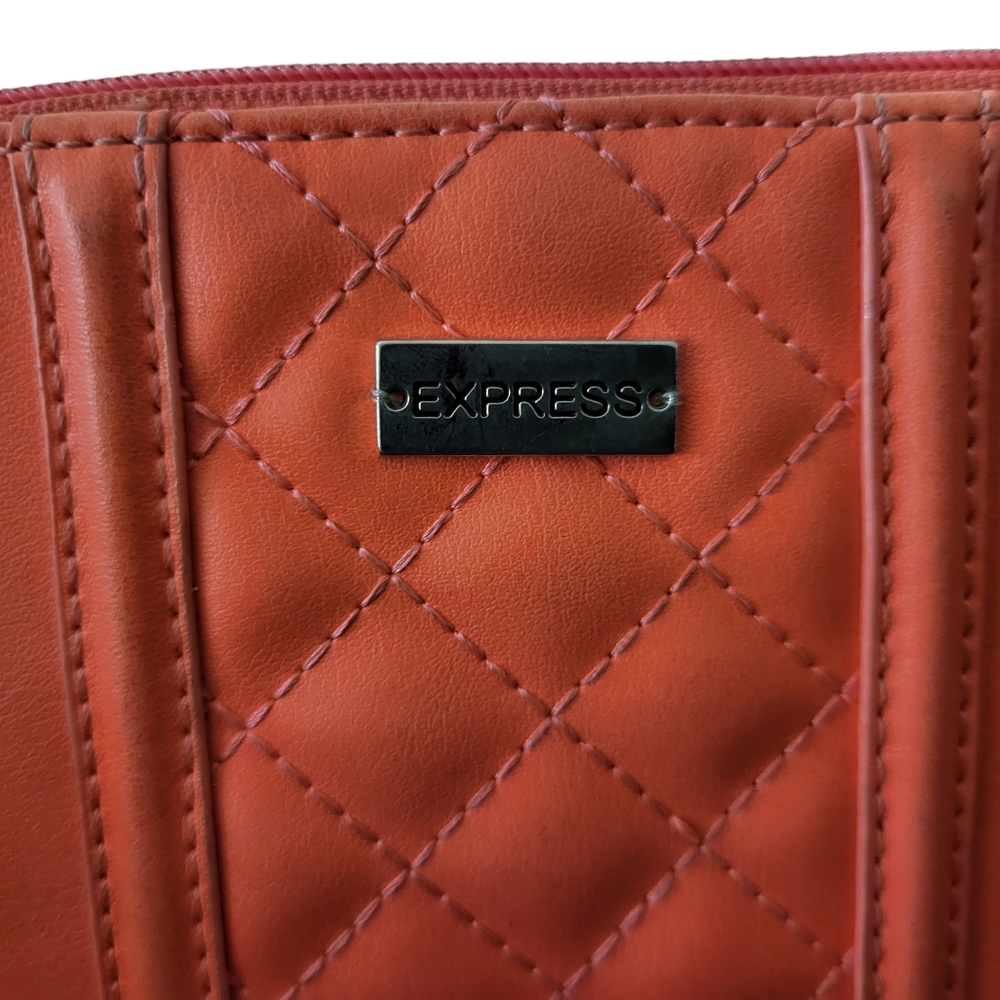 Express wristlet - Picture 2 of 6